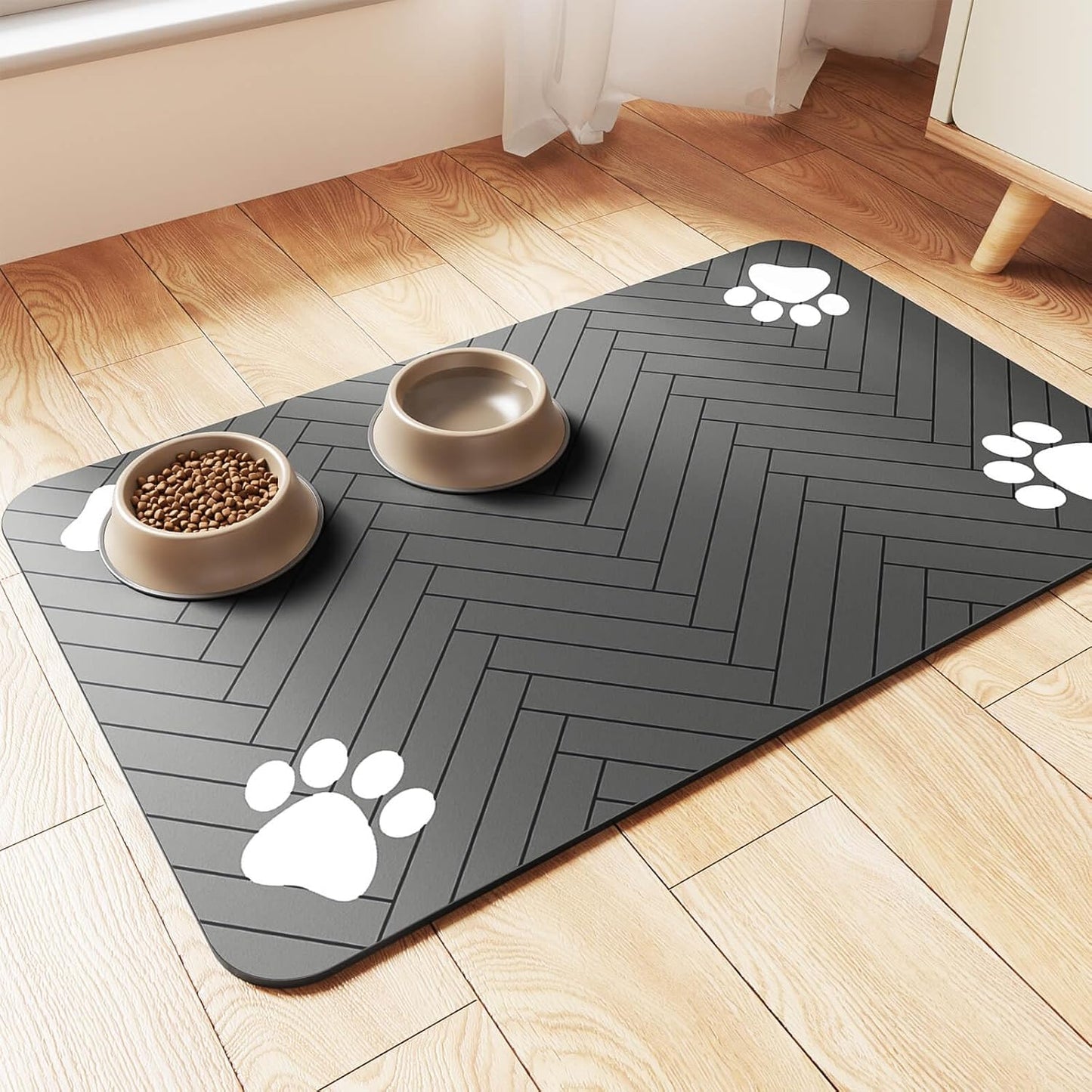 Tapete absorbente para comedero de mascotas, con base de goma impermeable y dispensador de agua de secado rápido para perros y gatos (30 x 50 cm, gris oscuro a rayas)